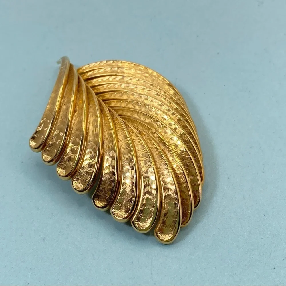 N/A vintage goldtone